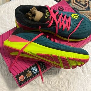 Topo Ultrafly 3  Road running shoes